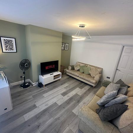 Mmc Serviced Accommodation Leigh  Eksteriør billede