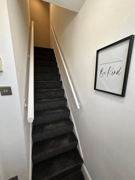 Mmc Serviced Accommodation Leigh  Eksteriør billede