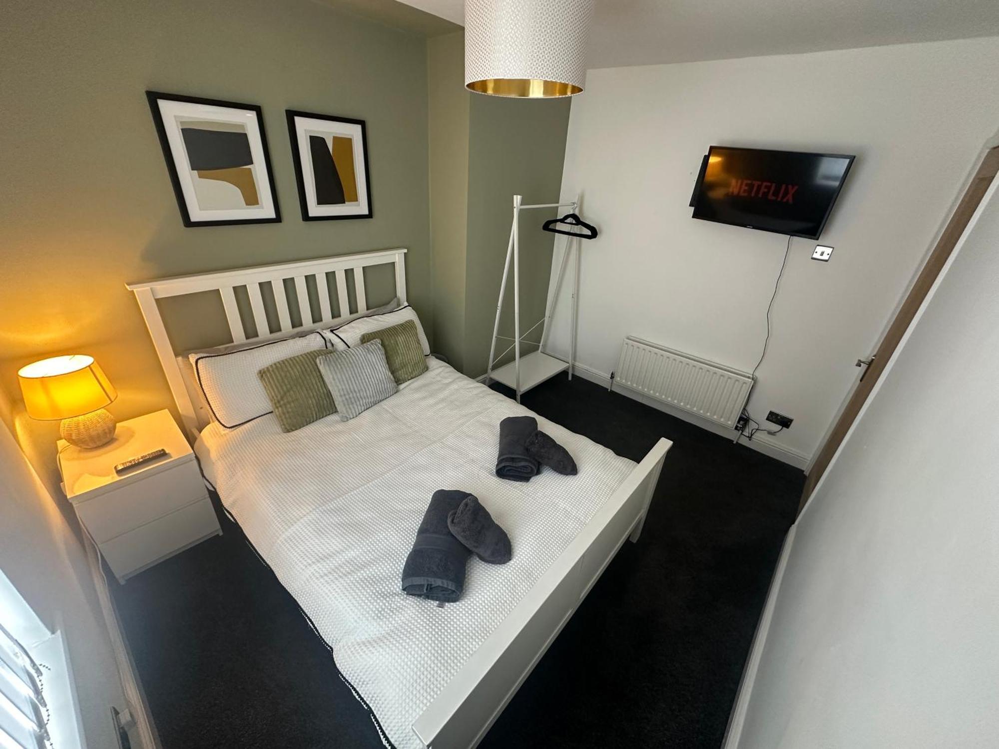 Mmc Serviced Accommodation Leigh  Eksteriør billede